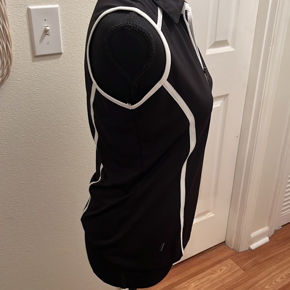 Tail half zip Activewear top - Picture 2 of 5